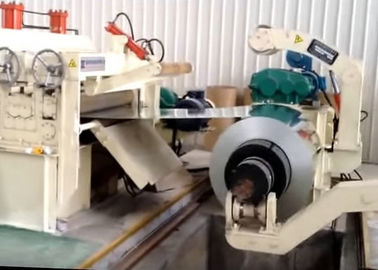 China Linha de produção automática não padrão do material de folha, linha de produção inteiramente automatizada fábrica